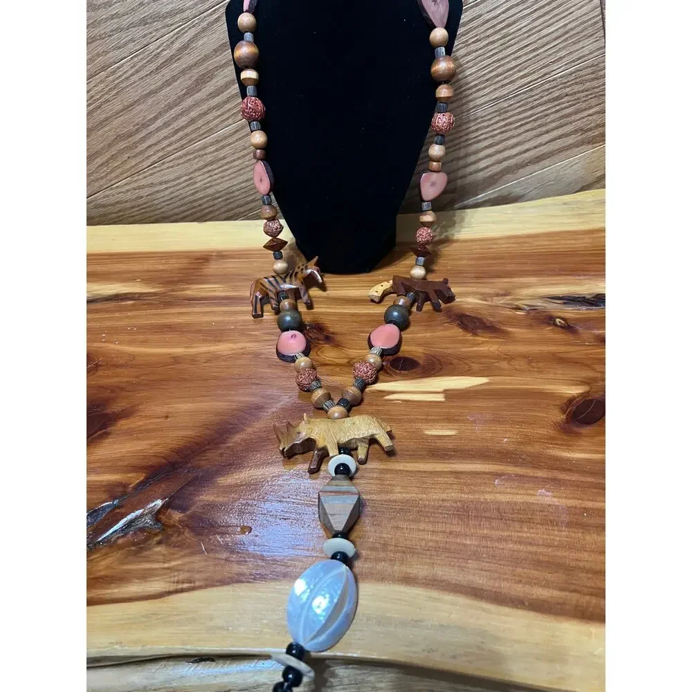 Vintage African‎ Safari Necklace Wooden Carved Animal Beads Zebra Rhino Tribal